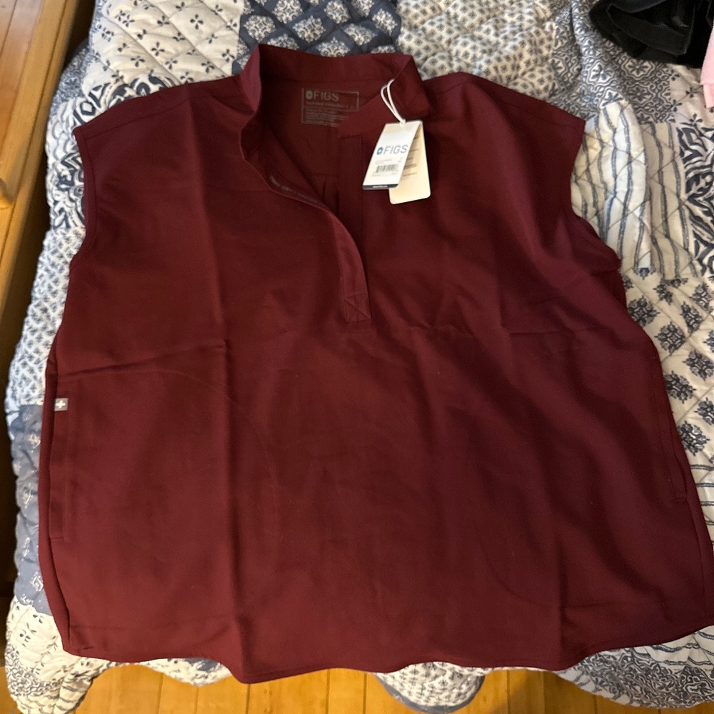 NWT L Figs Rafaela Top